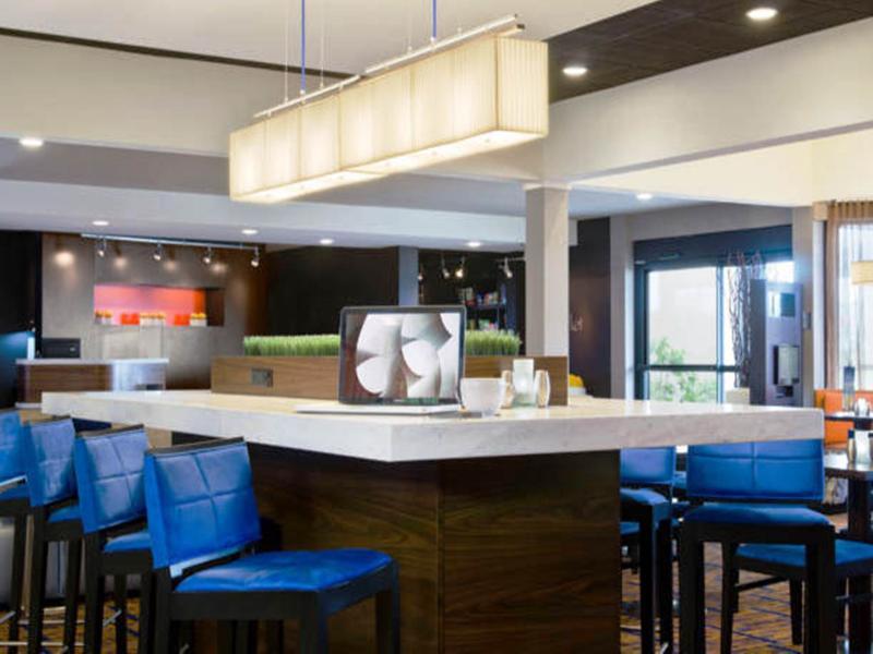 Courtyard St. Louis Westport Plaza Hotel Maryland Heights Restoran gambar